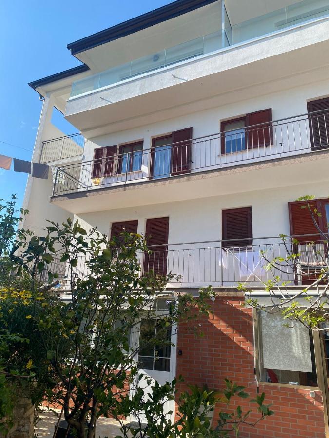 Apartments Nikval Rovinj Exterior foto